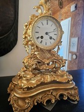 Pendule rocaille de cheminée style Louis XV entièrement rénovée.