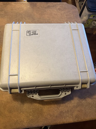 Pelican pro case with - (1550),