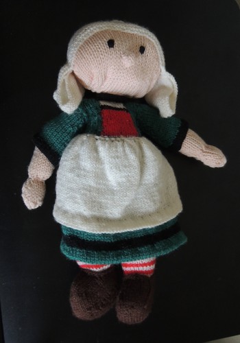 Poupée bécassine laine - bécassine,