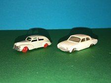 Lot De 2 Autos Miniatures