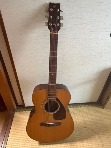 Guitare acoustique vintage
