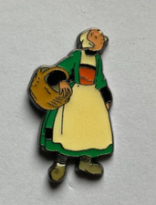 92 - Pin's BD BECASSINE au marché - CORNER - HACHETTE GAUTIER LANGUEREAU PINCHON