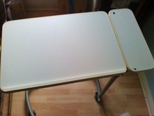 TABLES D’ALITÉ POUR LIT MÉDICALISÉ