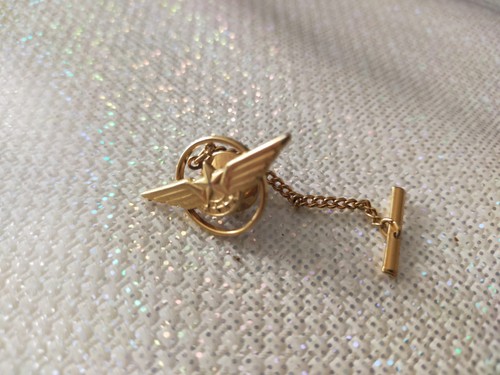 Pin pins - pins,