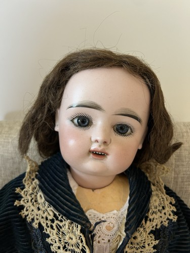 Superbe poupee ancienne - superbe,