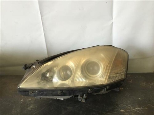 A2218202561 phare gauche