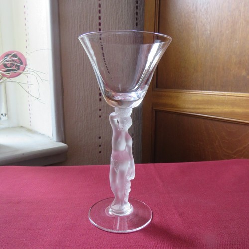 Verre vin blanc ou a - ou,