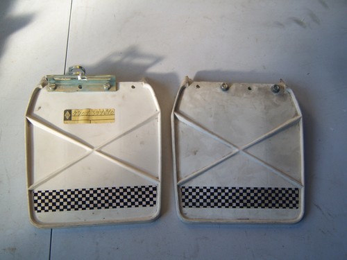 Bavettes blanches renault - bavettes,