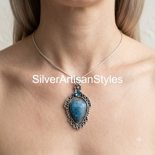 Collier pendentifs pierres