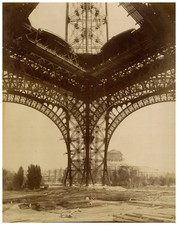 La Tour Eiffel en construction