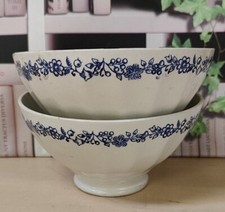 2 Bols Anciens à Facettes Décor Tournant Fleurs Bleues