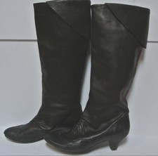 COCLICO Black Leather Knee