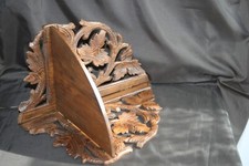 Etagère d'angle pliable à suspendre en bois ajouré - Hauteur 38 cm