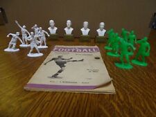 Football lot divers articles, livre figurines, bustes joueurs équipe de France, 