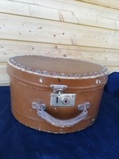 Boite À Chapeau Ancienne en