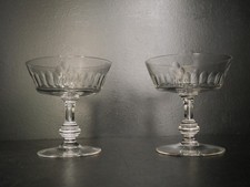 2 + 2 anciennes coupes à champagne attribuer à Baccarat cristal taillé