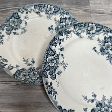 2 petites assiettes anciennes