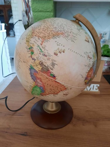 Mappemonde lumineuse haut 35 - ,