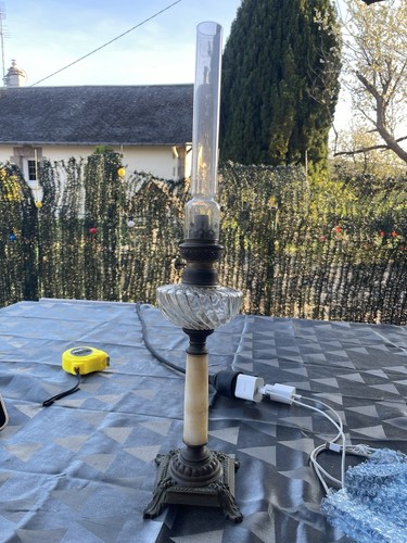 Ancienne lampe pétrole - lampe,