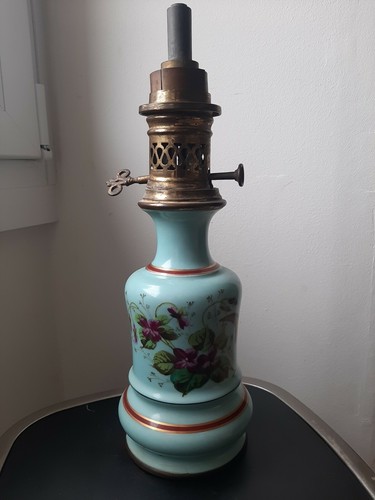 Lampe pétrole opaline - a,