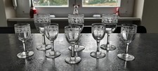 8 ANCIENS VERRES A PIED