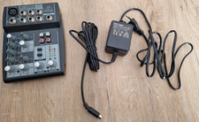 Behringer XENYX 502S - table