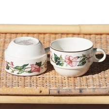 Duo de grandes tasses à café en vitro porcelaine de Villeroy & Boch Palermo