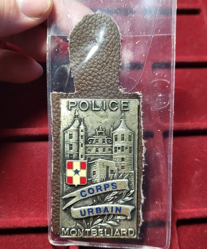 128 pucelle insigne - pucelle, /