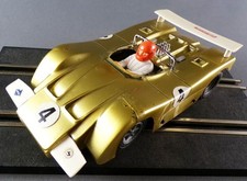 Carrera Universal 40467 - March 707 Dorée N°4 Guide Profi/Evolution sans Boite 1