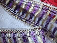 Galon  à franges lumineux violet pendant 2 mètres sur 2,8 cm A3