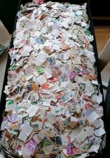 0,8 Kg TIMBRES Monde, 10000/12000 sans Papier, 800 Grammes 