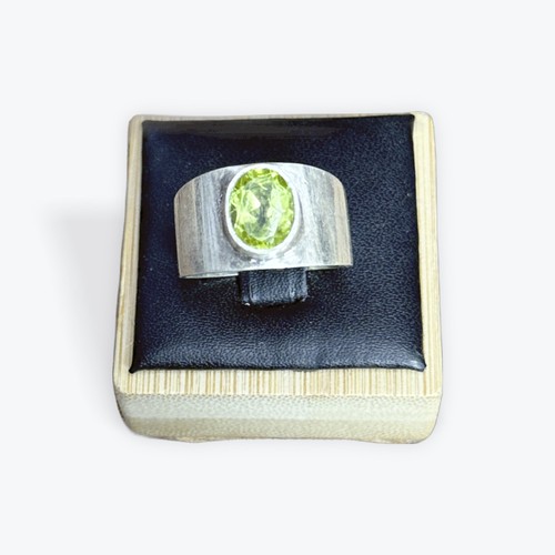 Bagues chevalière peridot - chevalière,