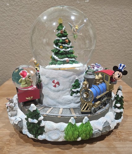 Disney mickey mouse snow globe - mickey,