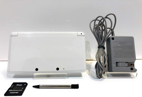 Nintendo 3ds pure white - nintendo,