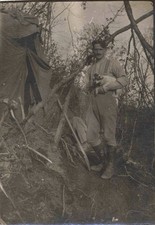 ANCIENNE PHOTOGRAPHIE MILITARIA SOLDAT ET SON PETIT CHIEN DEVANT SA TENTE