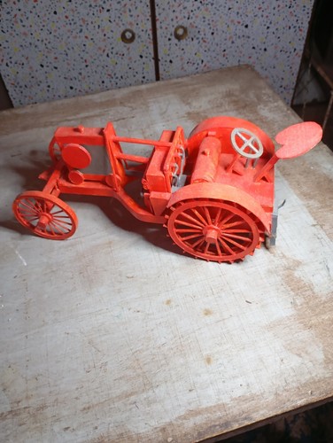 Maquette carton tracteur - carton,
