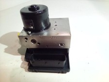 Bloc ABS (freins anti-blocage)