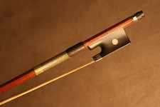 TRES BEL ARCHET DE VIOLON