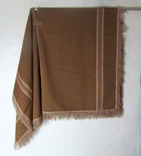 grand poncho en laine très