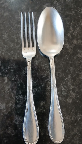 Ensemble deux couverts de - deux,