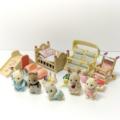 Lot produits sylvanian - lot,