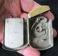 RARE ANCIEN BRIQUET à AMORCES