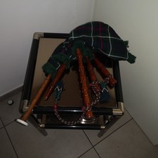 cornemuse enfant ecossaise bagpipe tartan gordon instrument déco écosse vintage