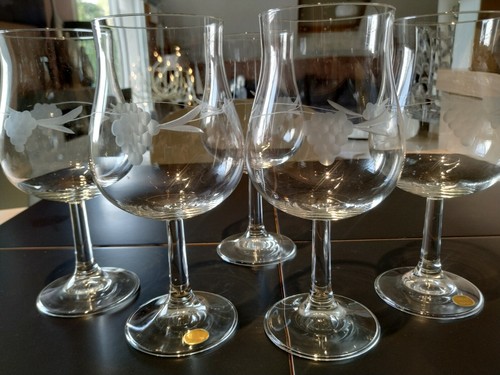 Lot grands verres pied en - à,