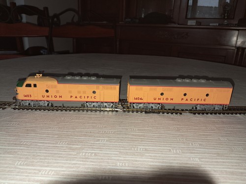 Train us - train,