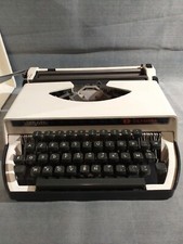 Machine à écrire Olympia