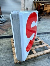 Lettre lumineuse de pompe à essence