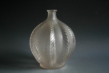 VASE EN VERRE RENE LALIQUE