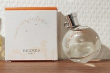 Eau de Toilette Eau des Merveilles Hermès 7,5 ml. Cordelette. Plein. TBon état 