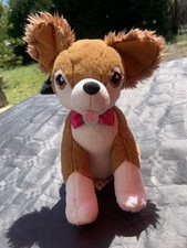 Peluche chien marron blanc